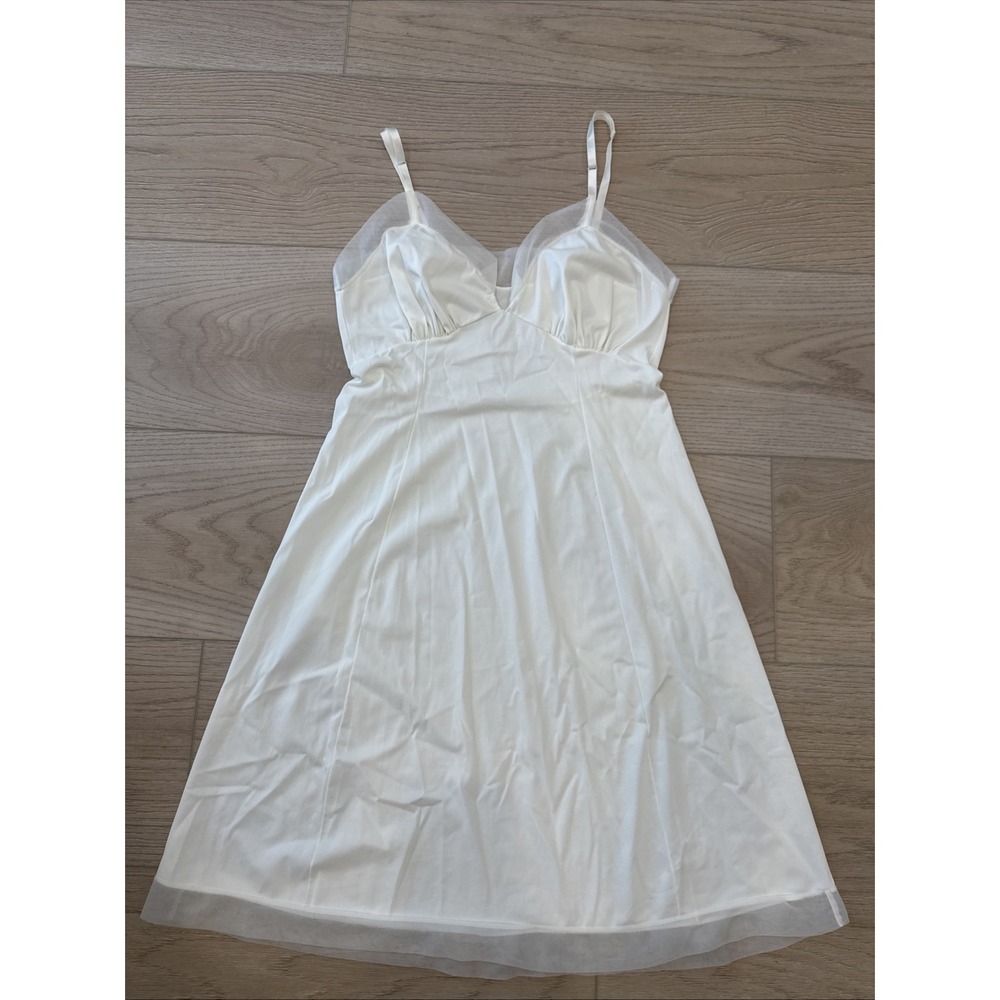 VTG White Nylon Slip Chiffon Trim Adjustable Straps Sz SM 36 Van Raalte